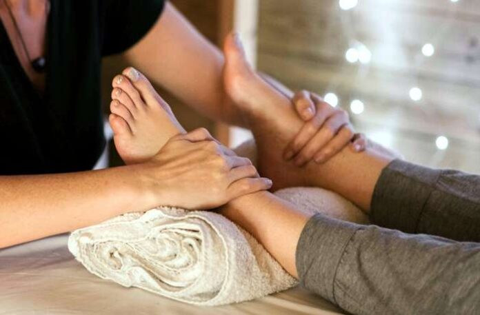 Fußmassage700x460 Fußmassage - Entspannung, die zu zweit Spaß macht