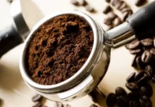 Kaffeepeeling regt nicht nur die Durchblutung an