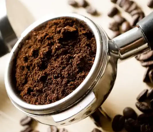 Kaffeepeeling regt nicht nur die Durchblutung an