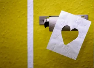 Babyöl contra feuchtes Toilettenpapier Babyöl hilft bei der Hygiene