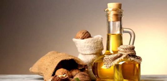 Selber hergestelltes Walnussöl - gesund in der Küche und Kosmetik