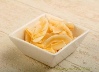 Kokos Chips selber machen, der gesunde Low Carb Snack Kokos Chips selber machen, der gesunde Low Carb Snack