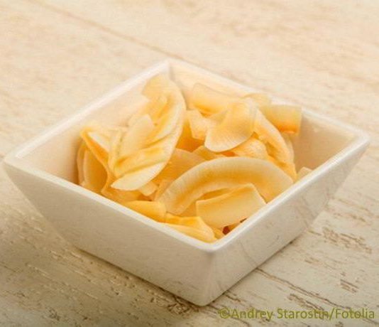 Kokos Chips selber machen, der gesunde Low Carb Snack