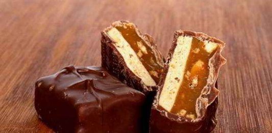 Vegane, zuckerfreie Schokoriegel selber machen - á la Snickers