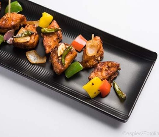 Paneer, frischer indischer Käse aus der eigenen Küche