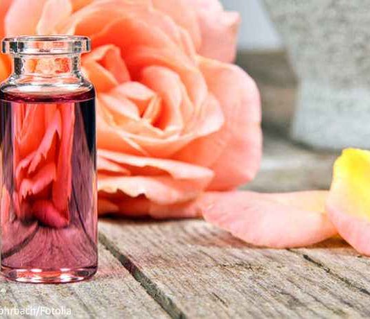 DIY Rosenwasser - das natürliche Allroundtalent für Ihre Hautpflege