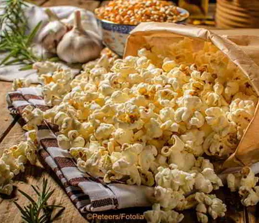 DIY Popcorn – kalorienarm, mit verschiedenen Gewürzmischungen DIY Popcorn - kalorienarm, mit verschiedenen Gewürzmischungen