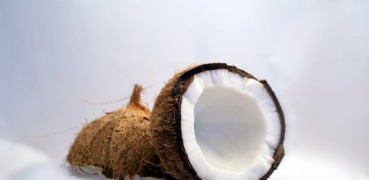 Kokosöl anwenden - perfekt für Küche, Beauty und Gesundheit