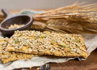 DIY Vollkorn Knäckebrot - glutenfrei, vegan und richtig lecker