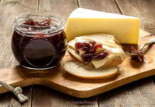 DIY Zwiebelmarmelade mit Dattelpaste - gesund, herzhaft, lecker