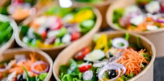 Leckere Salatvariationen als leichte Snackalternative